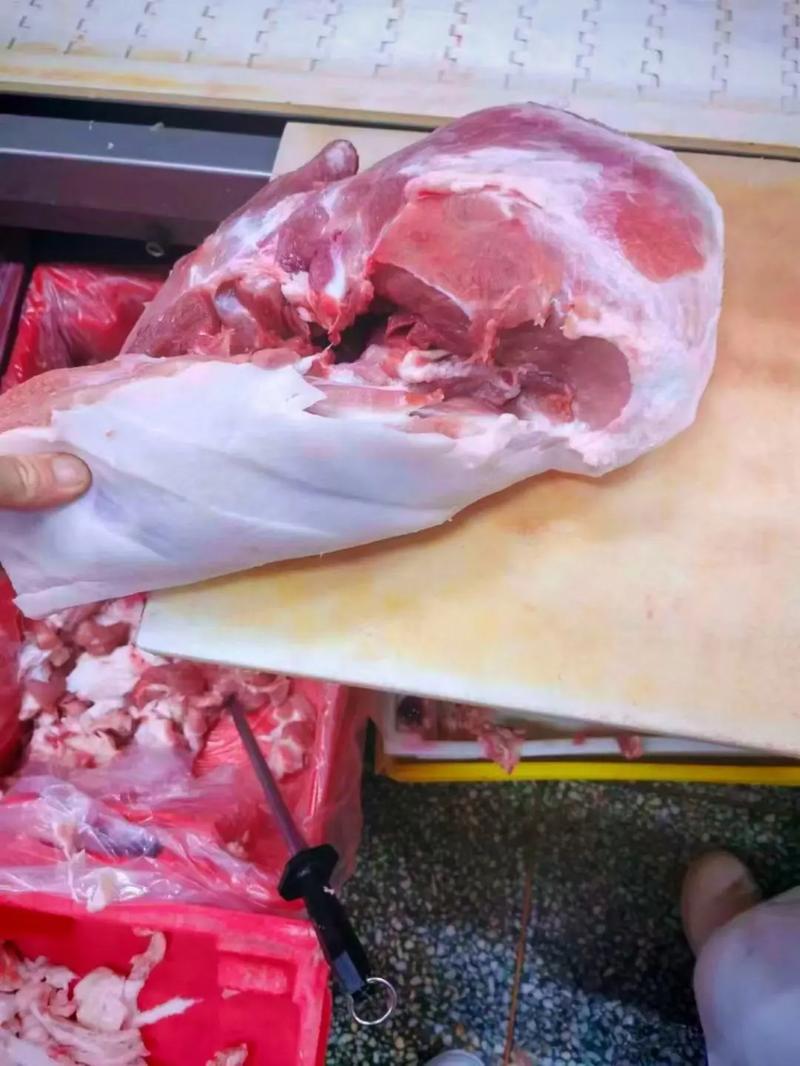 宇东工厂大猪分割鲜品详解 去皮前尖、带皮前尖与去肘黄牛