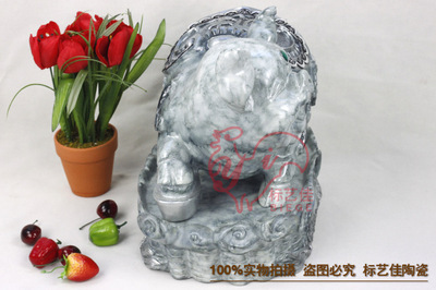 厂家直供财猪摆设 树脂工艺品批发